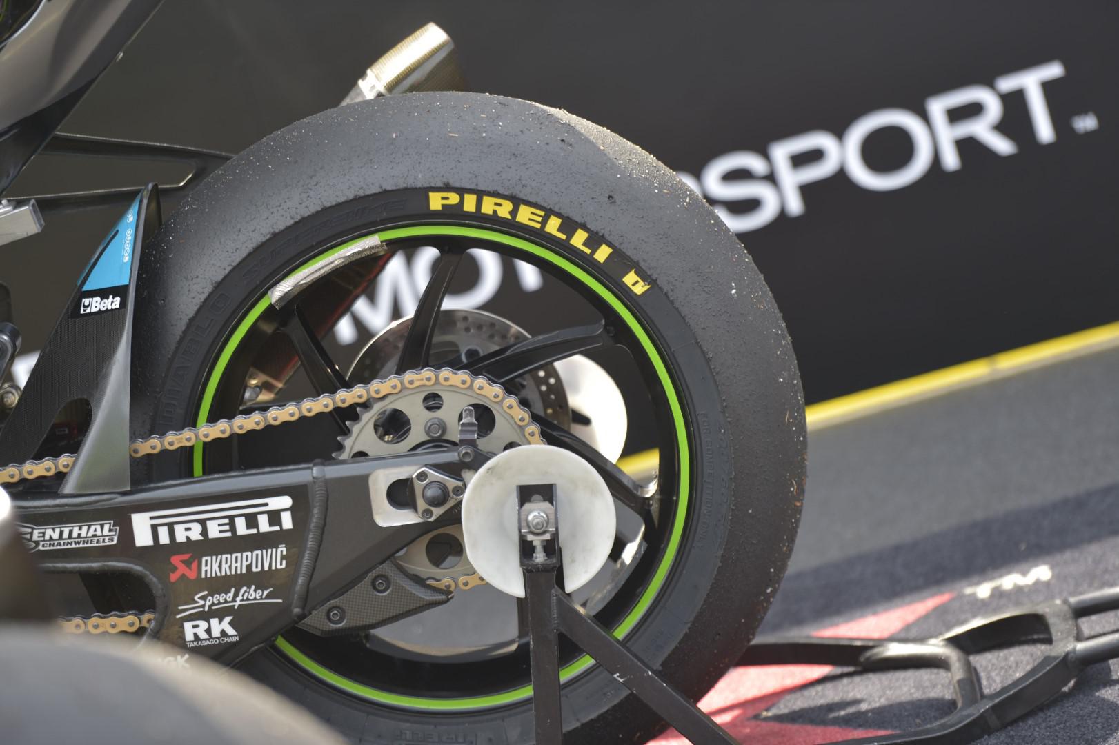 pirelli-fournisseur-officiel-pour-toutes-les-categories-du-championnat-du-monde-fim-superbike-jusqu-en-2023-1142-3.jpg