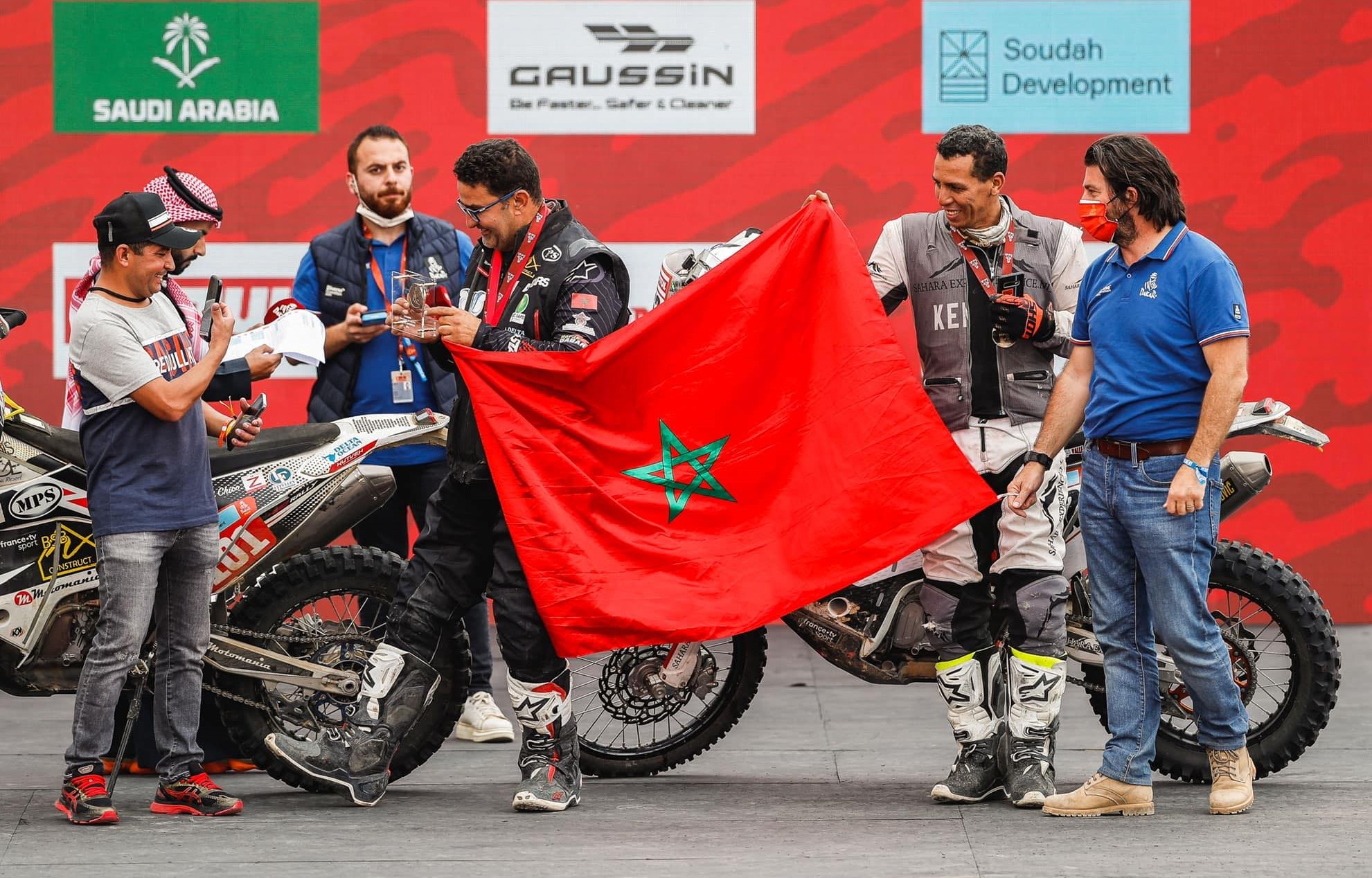 Le drapeau du Royaume à l’honneur sur le podium du Dakar 2022